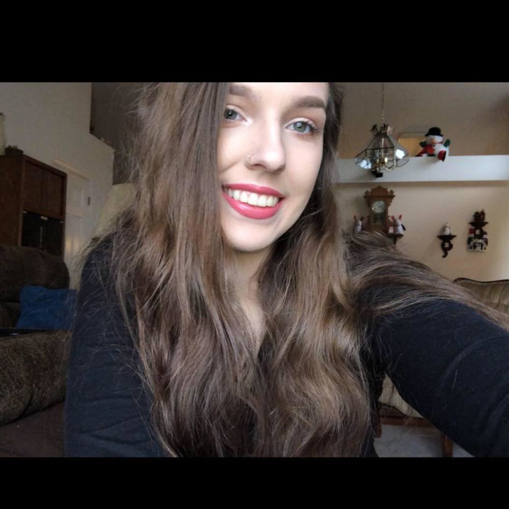 Meet your Posher, Hannah